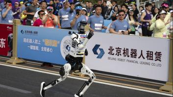 Los robots humanoides también corren que vuelan: pulverizan todos sus registros en la media maratón de Pekín