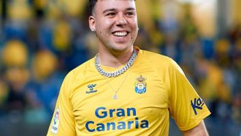 Quevedo con una camiseta de Gran Canaria