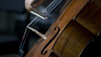 Luna Nogueira, 19 años, una de las diez violonchelistas seleccionadas de todo el mundo para tocar en Japón este verano: "Carezco de respaldo institucional"