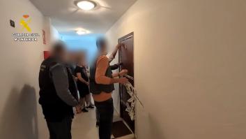 La sacan engañada de un centro de menores, la violan y la obligan a estafar y robar