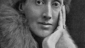 Virginia Woolf - English novelist and essayist: 25 January 1882 - 28 March 1941. Unknown photographer in Bookman, January 1928.  (Photo by Culture Club/Getty Images)