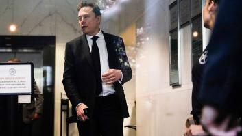 Elon Musk se autorretrata como benefactor de la humanidad: "Trabajo entre 80 y 100 horas por semana, no tengo casa de vacaciones, no tengo yate ni nada parecido"