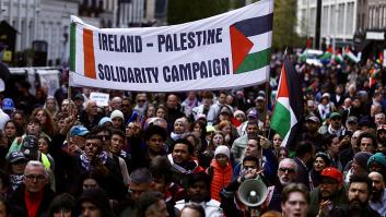 Un ingeniero del Ayuntamiento de Dublín, sobre la bandera de Palestina que lleva siete meses en su monumento más alto: "Alguien podría aparecer y dejar otra"