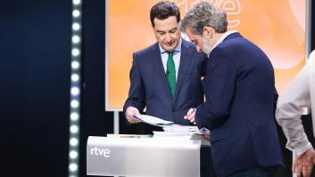 Un andaluz arrasa al definir este destacado momento de Juanma Moreno con los papeles en el debate de las elecciones