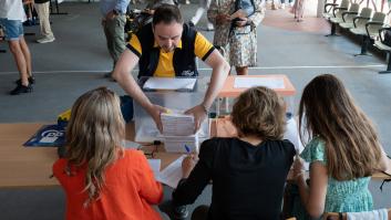 Acaba el plazo para votar por correo en las elecciones andaluzas: así debes hacerlo