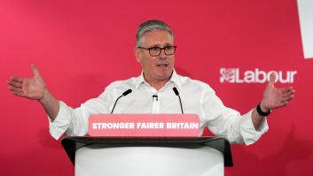 Starmer se niega a dimitir en medio de la tormenta laborista que deja la renuncia de una ministra