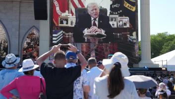El pasaje de la Biblia que Trump ha leído en un festival cristiano tiene más que ver con él que con dios