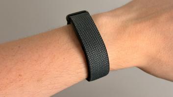 Llevo varias semanas con la nueva Google FitBit Air y te confirmo que llega con sorpresas por dentro y por fuera