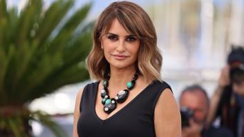 Penélope Cruz se cuela en la polémica 'Casita' de Bad Bunny junto a su hermana Mónica y Luis Tosar