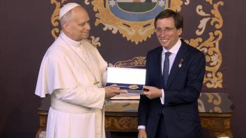 Almeida obsequia de León XIV con las Llaves de Oro Madrid: todos los nombres obsequiados con el mayor reconocimiento de la capital