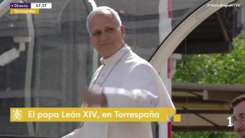 El papa León XIV deja un muy comentado gesto a los trabajadores de RTVE a su llegada a Torrespaña