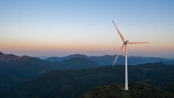 Un pueblo de 650 habitantes no tenía ni 500 euros para las luces de Navidad en 2012: hoy su comarca acumula 100 millones gracias a 279 molinos de viento