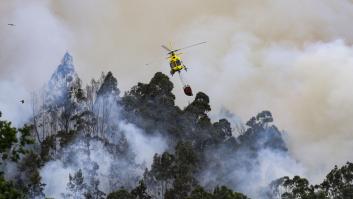 Un incendio obliga a desalojar viviendas en Padrón y activa la situación 2 de emergencia: ya afecta a unas 250 hectáreas