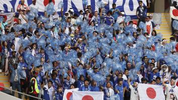 Los aficionados japoneses cumplen en el Mundial 2026 con su tradición viral: recoger la basura del estadio