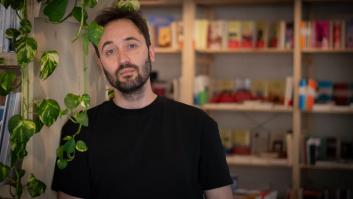 Pedro Martí, autor del fenómeno literario 'La mala hija': "La escritura se parece mucho a la docencia en la capacidad para tocar corazones y que te lo agradezcan siempre"
