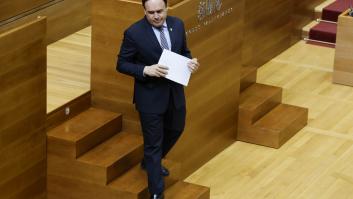 La pareja del 'president' valenciano no se presentará para renovar la polémica plaza de la Diputación