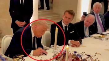 Una experta en protocolo sentencia lo que ha hecho "Trump con los deditos al firmar el acuerdo"