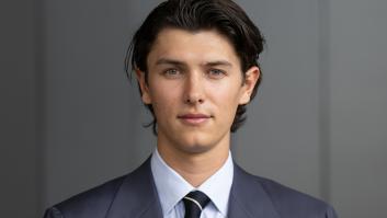 Nikolai de Dinamarca, el expríncipe que ahora es modelo e influencer, lanza un dardo a la casa real danesa en su docuserie