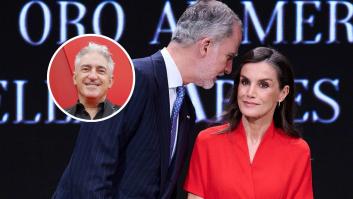 Letizia ejerciendo de periodista y Felipe en un rincón sin hacer ruido: las anécdotas de la participación del rey en el documental de Jon Sistiaga