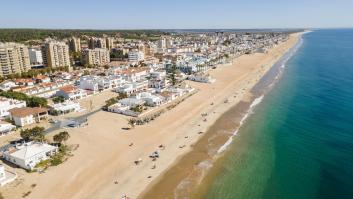 Ni Ibiza ni Marbella: los municipios de costa donde todavía se puede comprar casa por menos de 1.300 euros el metro cuadrado