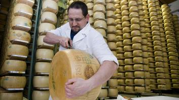 Ansiedad por el queso en Italia: "No queremos ser la última generación en comer parmesano"