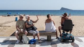 Santi, policía canadiense jubilado, lo vende todo y se muda a la Costa Blanca: "Ahora, oficialmente, soy un vagabundo de playa en paro"