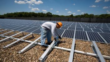 El país que fabrica casi todos los paneles solares del mundo cambia las reglas: eficiencia mínima del 23% para poder venderse