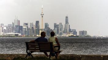 Ni aire acondicionado ni torres de refrigeración: Toronto enfría más de 100 edificios con agua helada del fondo del lago Ontario