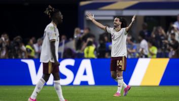 El vacile de Cucurella a Nico Williams tras el 'peor regate' de la historia