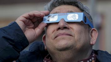 Cuándo es el eclipse solar, dónde verlo o cómo comprar las gafas para contemplarlo: respuestas a las dudas más frecuentes sobre el evento del 12 de agosto