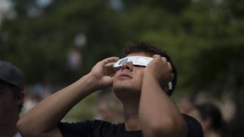 Dónde conseguir las gafas para el eclipse solar que repartirá la ONCE