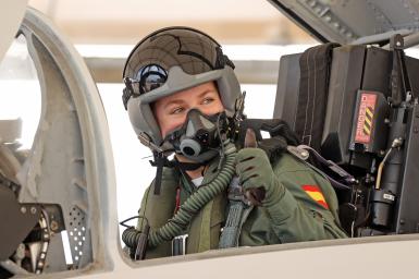 La princesa de Asturias subió a un F5 en la Base Aérea de Talavera la Real (Badajoz)