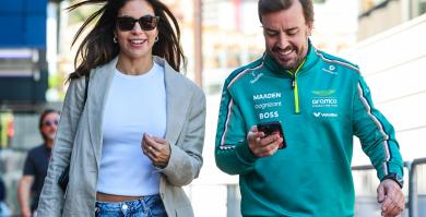 Fernando Alonso y Melissa Jiménez en el Gran Premio de Mónaco de Fórmula 1 2025