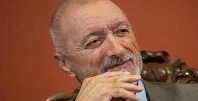 Arturo Pérez-Reverte en un acto público