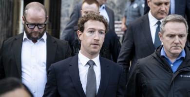 Mark Zuckerberg llegando al juicio en Los Ángeles