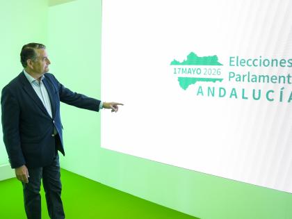 El consejero de Presidencia de la Junta de Andalucía, Antonio Sanz, visita el dispositivo electoral para el 17M