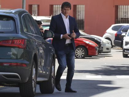 David Sánchez, hermano del presidente del Gobierno, a su salida este jueves a la Audiencia de Badajoz