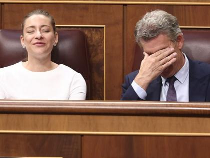 La portavoz parlamentaria popular, Ester Muñoz, y el presidente del PP, Núñez Feijóo; en una imagen de archivo.