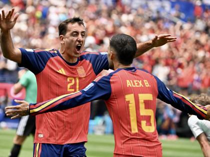 Mikel Oyarzabal tras anotar un gol