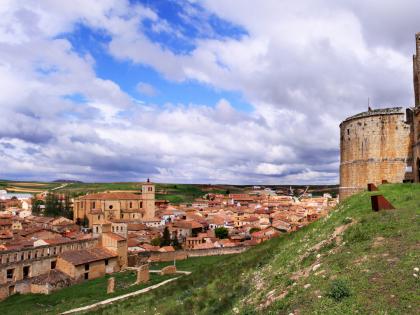 El castillo y el municipio de Berlanga de Duero.