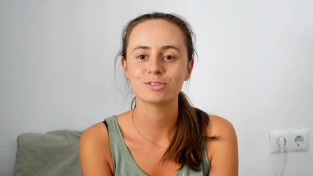 Brin, youtuber australiana que vive en Sevilla.