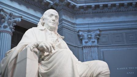 Escultura de Benjamin Franklin.