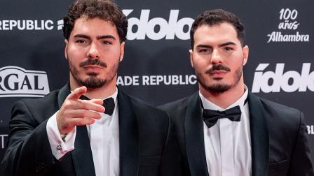 MADRID, SPAIN - DECEMBER 11: Gemeliers attends the Ídolo Awards at Ifema on December 11, 2025 in Madrid, Spain.  (Photo by Juan Naharro Gimenez/Getty Images)
