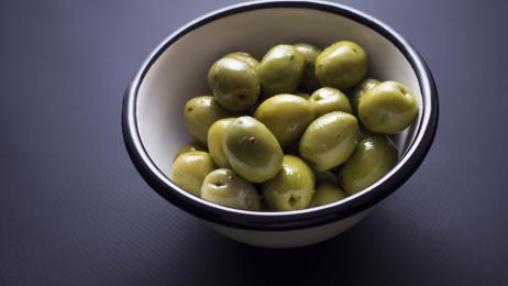Una técnica en nutrición analiza si es verdad que las aceitunas ayudan a la digestión