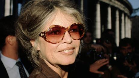 Actriz, fenómeno mundial e icono de la moda: 10 hitos que convirtieron a Brigitte Bardot en un mito