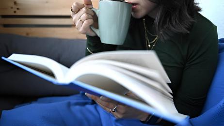 7 escritores españoles muy de moda en los últimos meses cuyos libros merecen la pena leer