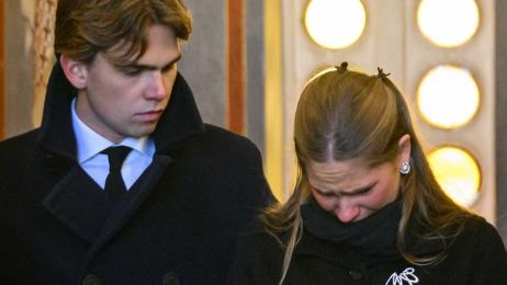 Las lágrimas de la reina Sofía y de sus nietos Pablo, Miguel e Irene Urdangarin en el entierro de Irene de Grecia en Tatoi