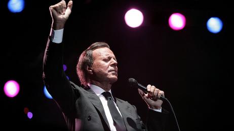 Julio Iglesias pide el archivo de la denuncia y asegura que la Fiscalía no puede investigar una agresión en el extranjero
