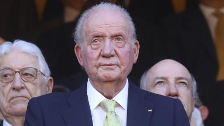 Juan Carlos I, al recoger el premio en la Asamblea Nacional de Francia por sus memorias: "Mi principal éxito fue reconciliar a España consigo misma"
