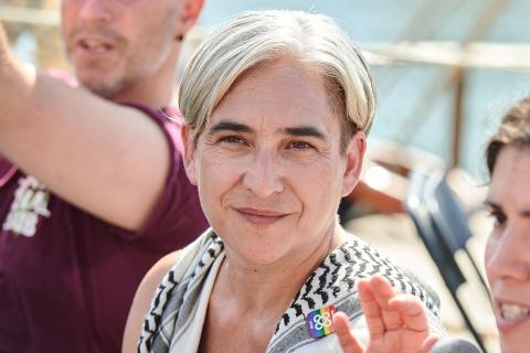 Entrevista con Ada Colau, a bordo de la flotilla hacia Gaza: 'Lo mínimo es  el embargo de armas, pero hay que aislar política y económicamente a Israel'